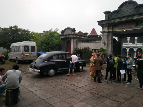 ��ŮУ��̸��